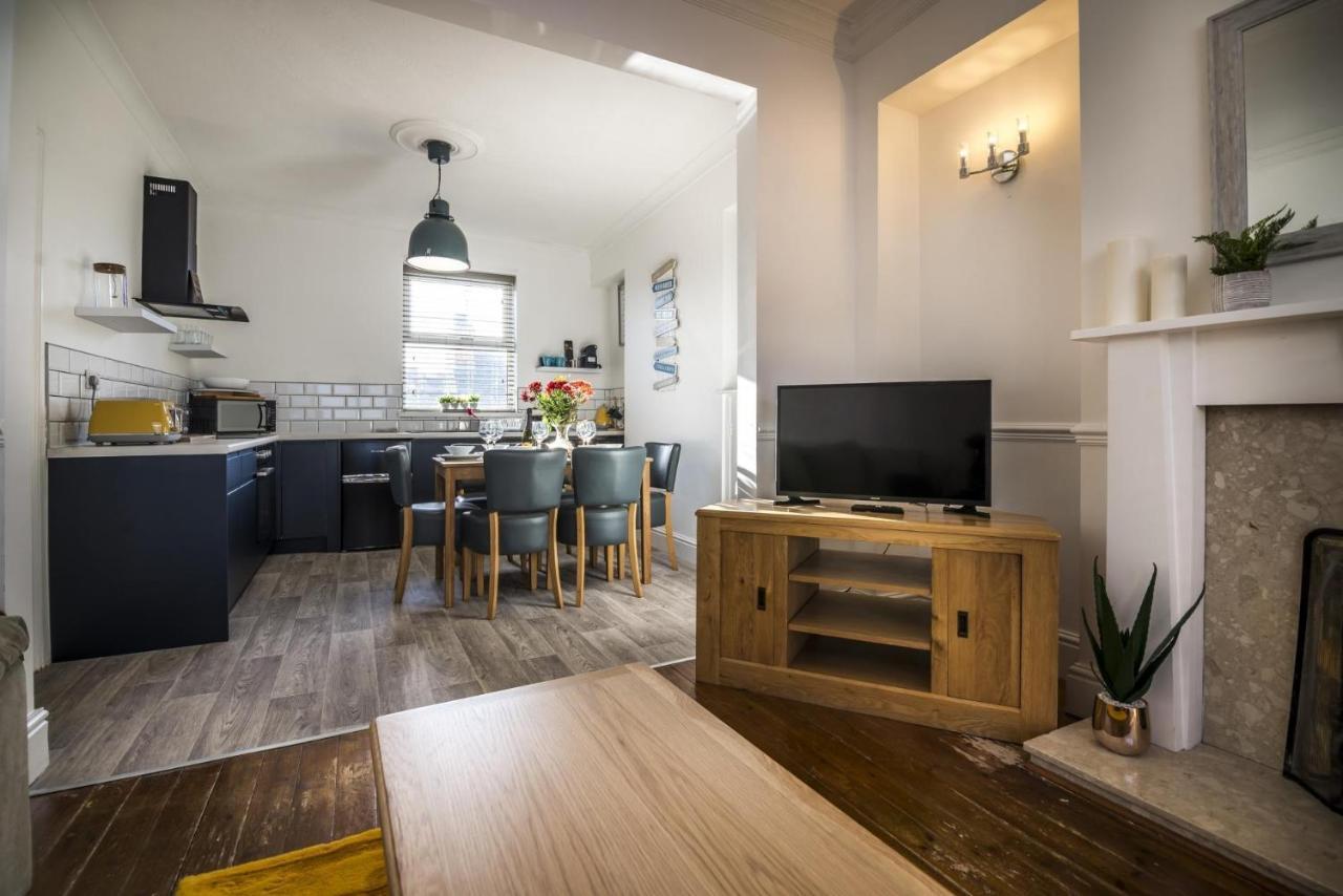 Ivydene - 3 Bedroom Holiday Home - Tenby Kültér fotó